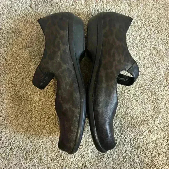 Dansko Leather Leopard Print Mary Jane Style Shoes Size 41 US 9.5-10 - Picture 5 of 7